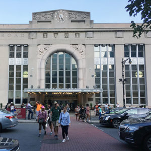 Newark, NJ - Penn Station (NWK) - Great American Stations  Guinguette 